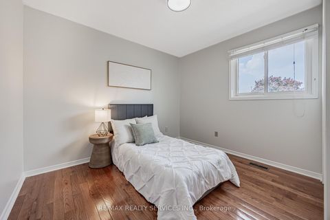 Photo 26 at 9 Garview Court, The Westway, Toronto