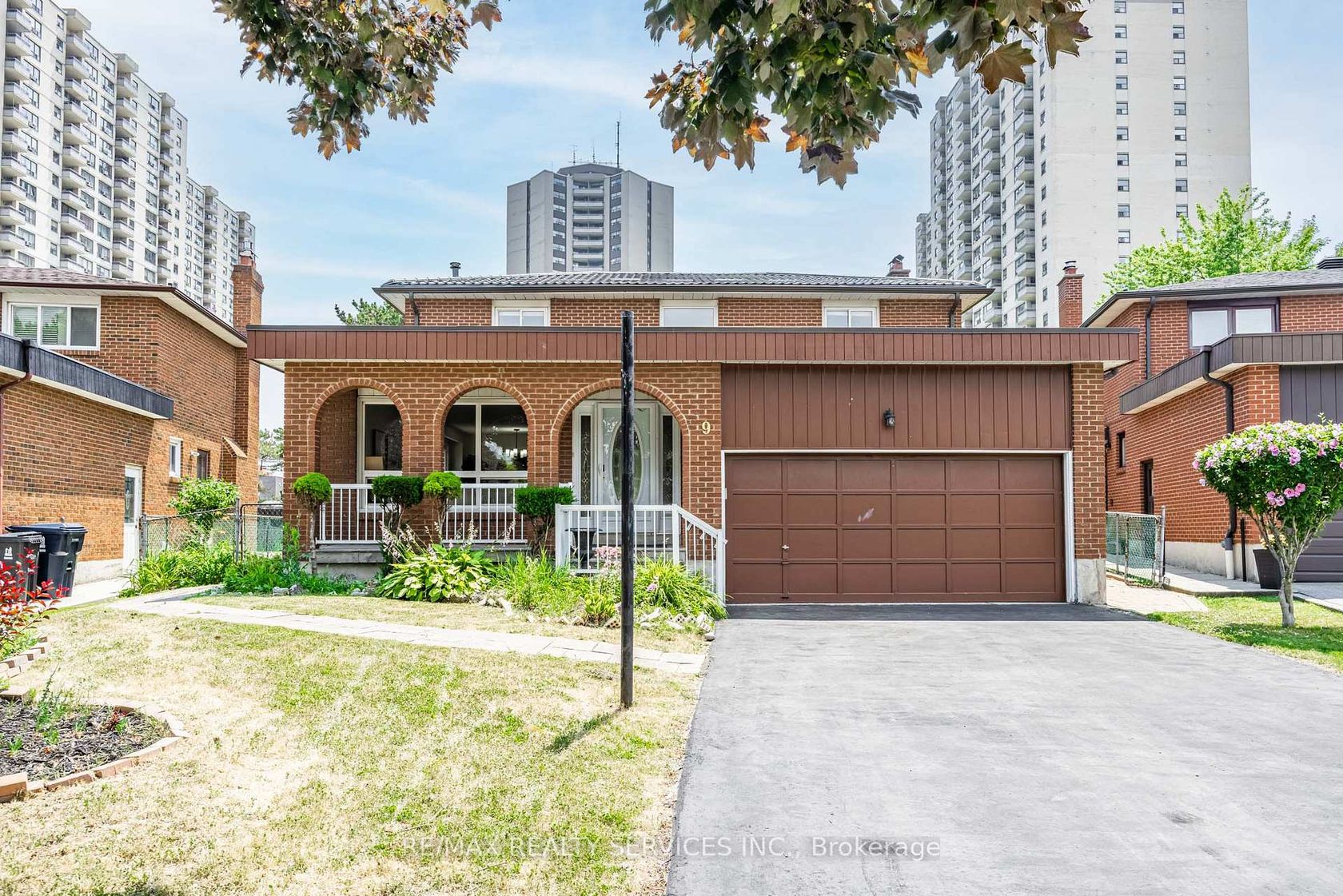 9 Garview Court, The Westway, Toronto 