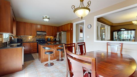Photo 10 at 475 Sonoma Boulevard, Sonoma Heights, Vaughan