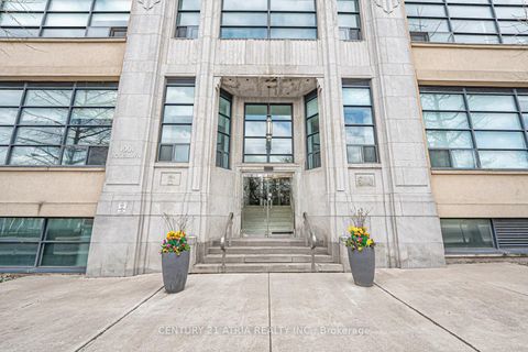 Photo 2 at 318 - 1001 Roselawn Avenue, Belgravia, Toronto