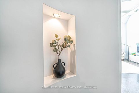 Photo 6 at 318 - 1001 Roselawn Avenue, Belgravia, Toronto