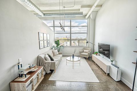 Photo 10 at 318 - 1001 Roselawn Avenue, Belgravia, Toronto