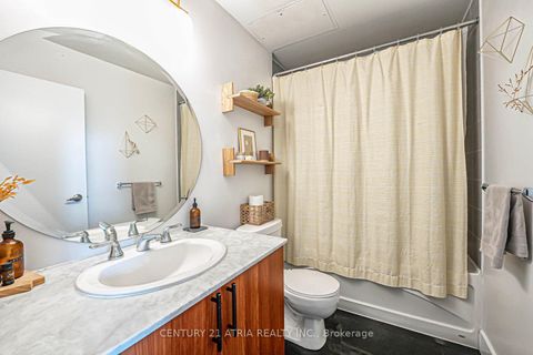 Photo 37 at 318 - 1001 Roselawn Avenue, Belgravia, Toronto