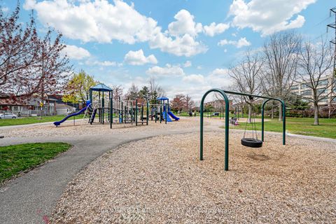 Photo 44 at 318 - 1001 Roselawn Avenue, Belgravia, Toronto