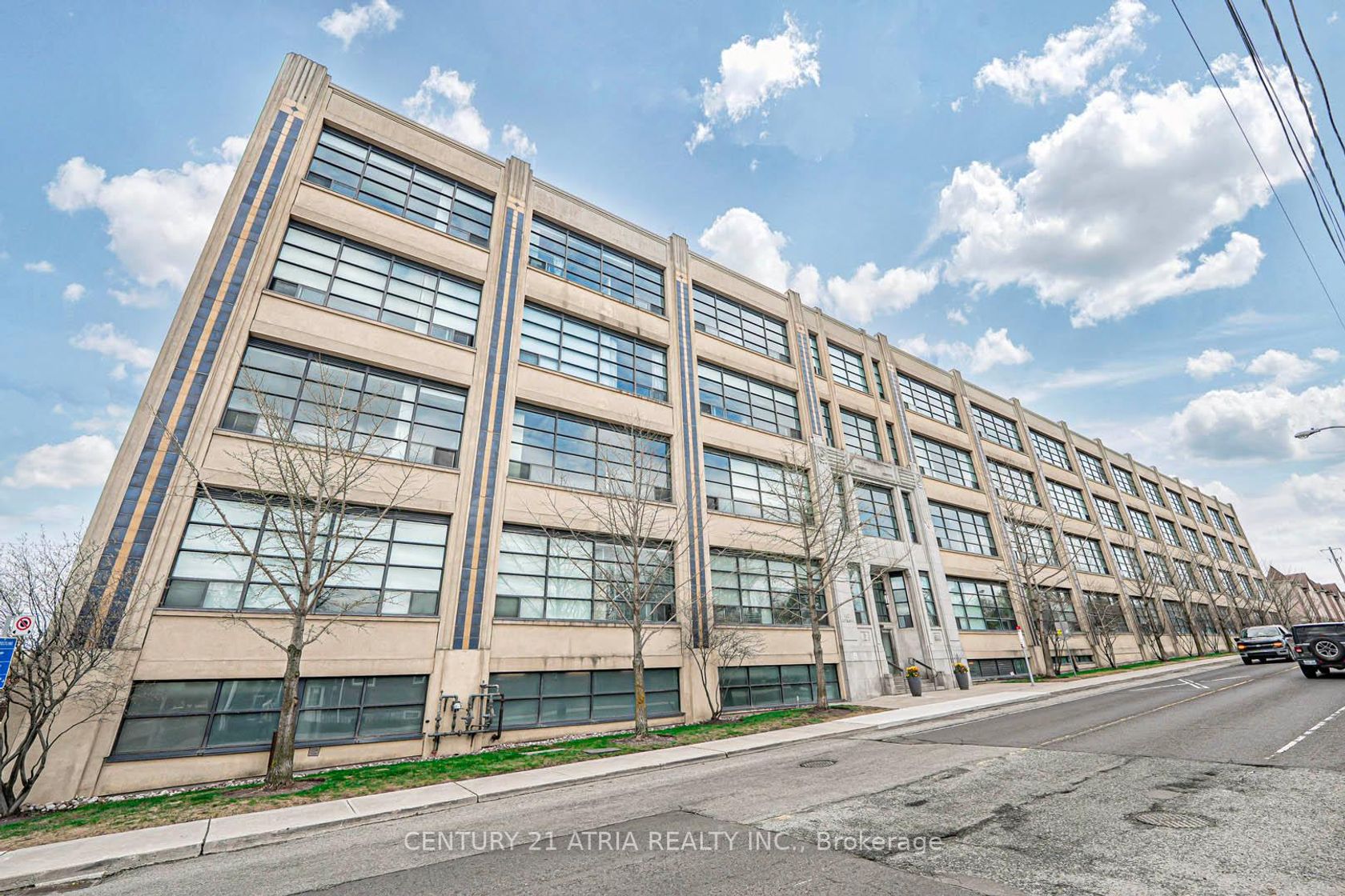 318 - 1001 Roselawn Avenue, Belgravia, Toronto 