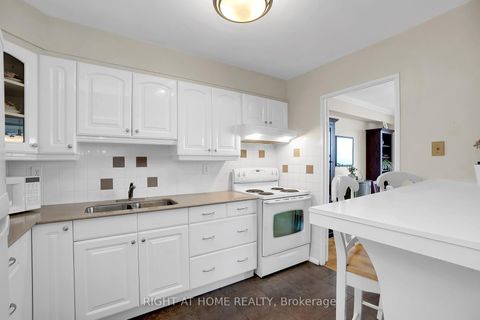 Photo 6 at 2101 - 360 Ridelle Avenue, Belgravia, Toronto
