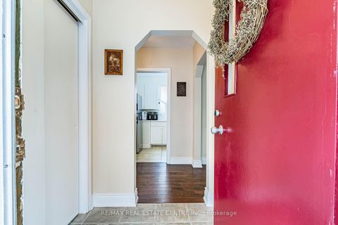 Photo 9 at 11 Velma Drive, Queensway, Toronto