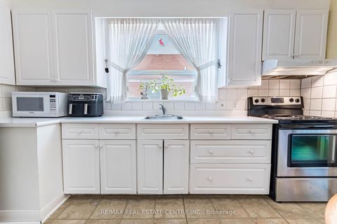 Photo 22 at 11 Velma Drive, Queensway, Toronto