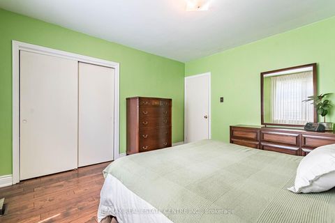 Photo 25 at 11 Velma Drive, Queensway, Toronto