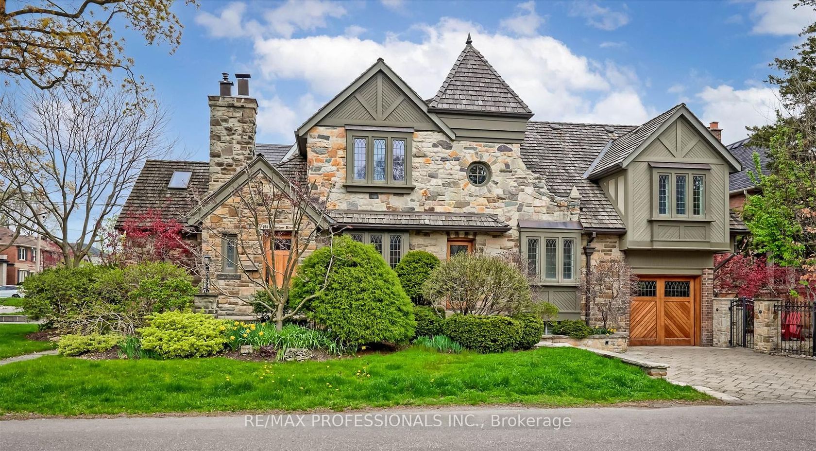 231 Grenview Boulevard S, Queensway, Toronto 