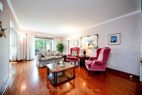 Photo 16 at 44 - 51 Broadfield Drive, Markland Wood, Toronto