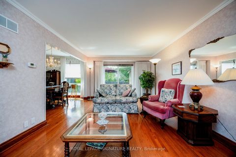 Photo 21 at 44 - 51 Broadfield Drive, Markland Wood, Toronto