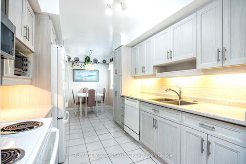 Photo 25 at 44 - 51 Broadfield Drive, Markland Wood, Toronto