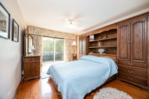 Photo 31 at 44 - 51 Broadfield Drive, Markland Wood, Toronto