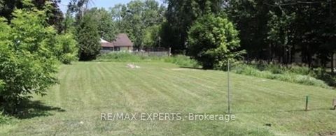 Photo 1 at 714 Chestnut Street, Alcona, Innisfil