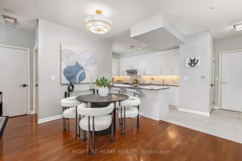 Photo 9 at 703 - 18 Beverley Street, Chinatown, Toronto Photo 9 at 703 - 18 Beverley Street, Chinatown, Toronto