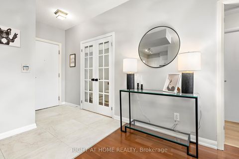 Photo 10 at 703 - 18 Beverley Street, Chinatown, Toronto Photo 10 at 703 - 18 Beverley Street, Chinatown, Toronto