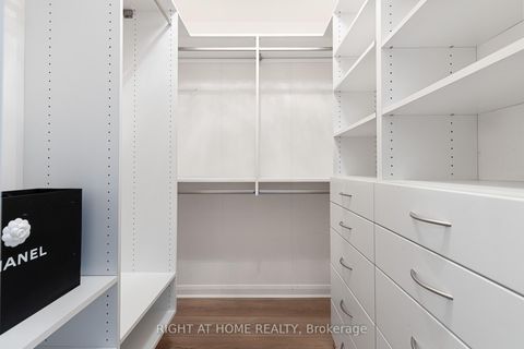 Photo 17 at 703 - 18 Beverley Street, Chinatown, Toronto Photo 17 at 703 - 18 Beverley Street, Chinatown, Toronto