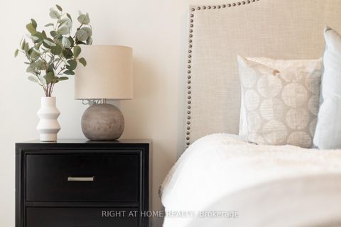 Photo 19 at 703 - 18 Beverley Street, Chinatown, Toronto Photo 19 at 703 - 18 Beverley Street, Chinatown, Toronto