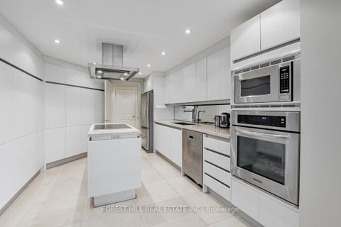 Photo 17 at 901 - 55 Prince Arthur Avenue, Annex, Toronto