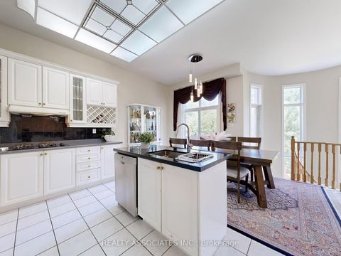 Photo 17 at 2 Lord Nelson Court, Rouge Woods, Richmond Hill