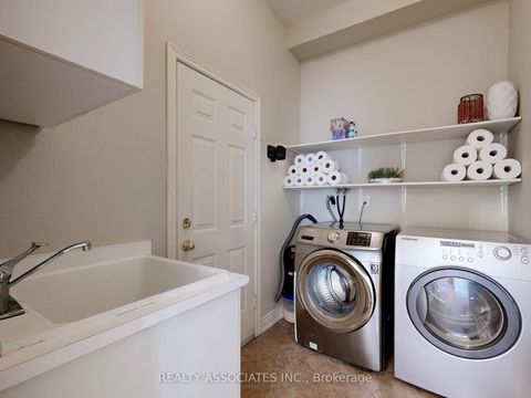 Photo 28 at 2 Lord Nelson Court, Rouge Woods, Richmond Hill