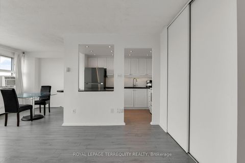 Photo 13 at Ph01 - 715 Don Mills Road, Flemingdon Park, Toronto