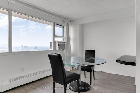 Photo 17 at Ph01 - 715 Don Mills Road, Flemingdon Park, Toronto