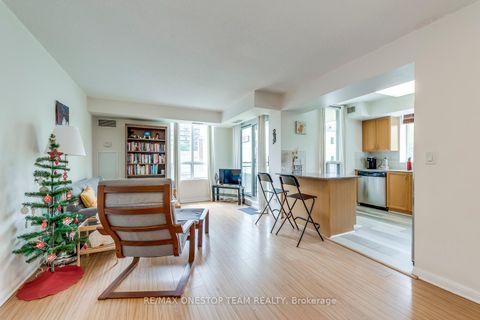 Photo 4 at 303 - 5940 Yonge Street, Newtonbrook West, Toronto