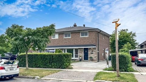 Photo 2 at 28 Navenby Crescent, Humber Summit, Toronto