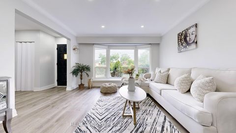 Photo 5 at 28 Navenby Crescent, Humber Summit, Toronto