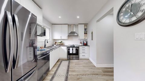 Photo 9 at 28 Navenby Crescent, Humber Summit, Toronto