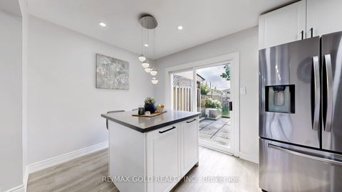 Photo 13 at 28 Navenby Crescent, Humber Summit, Toronto