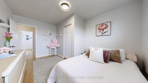 Photo 28 at 28 Navenby Crescent, Humber Summit, Toronto