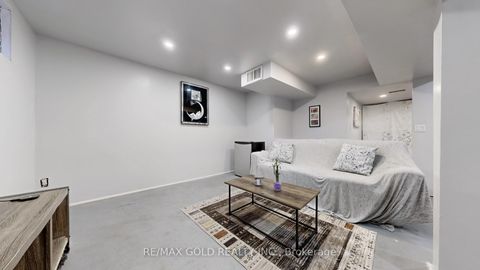 Photo 36 at 28 Navenby Crescent, Humber Summit, Toronto