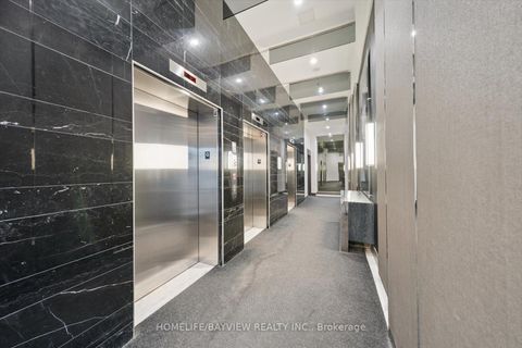 Photo 6 at 220 - 9471 Yonge Street, North Richvale, Richmond Hill