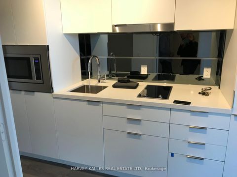 Photo 4 at 1002 - 215 Queen Street W, Waterfront Communities C1, Toronto