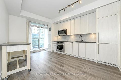 Photo 9 at 611 - 38 Iannuzzi Street, Waterfront Communities C1, Toronto