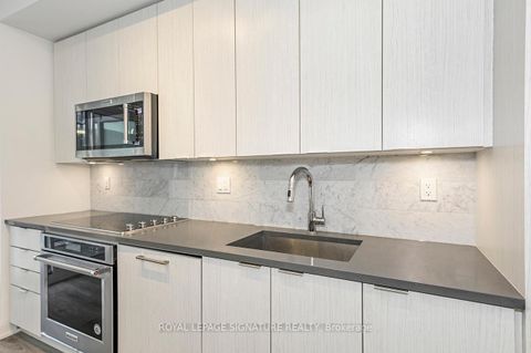 Photo 10 at 611 - 38 Iannuzzi Street, Waterfront Communities C1, Toronto