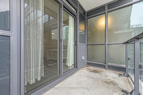 Photo 15 at 611 - 38 Iannuzzi Street, Waterfront Communities C1, Toronto
