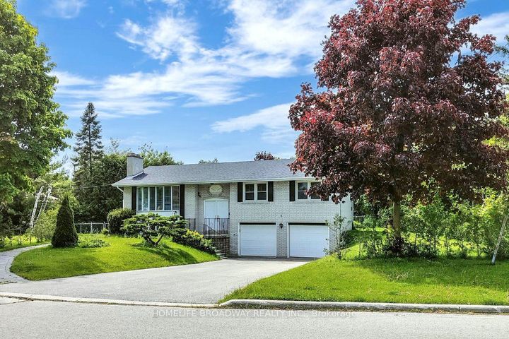 Photo 2 at 1 Billy Joel Crescent, Markham Village, Markham