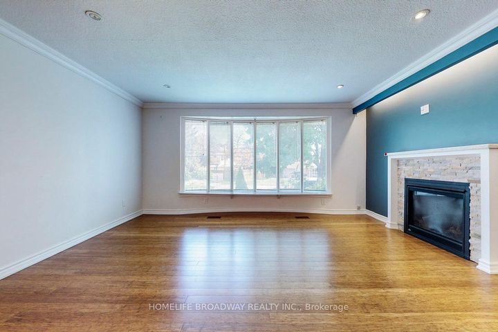 Photo 4 at 1 Billy Joel Crescent, Markham Village, Markham