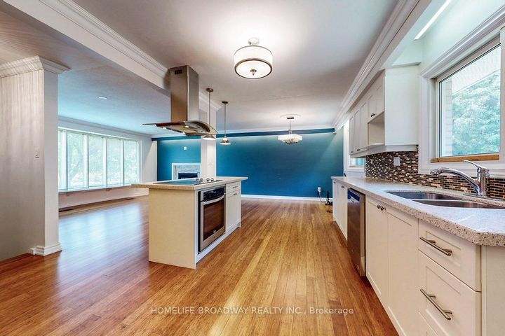 Photo 10 at 1 Billy Joel Crescent, Markham Village, Markham
