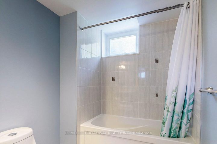 Photo 35 at 1 Billy Joel Crescent, Markham Village, Markham
