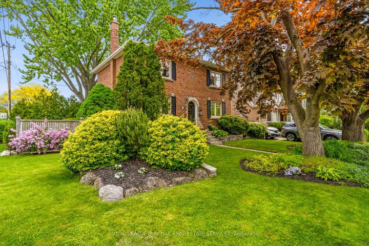 Photo 3 at 605 Emerald Street, Brant, Burlington