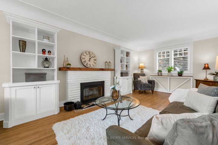 Photo 5 at 605 Emerald Street, Brant, Burlington