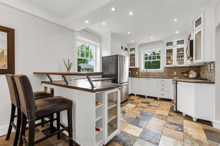 Photo 9 at 605 Emerald Street, Brant, Burlington