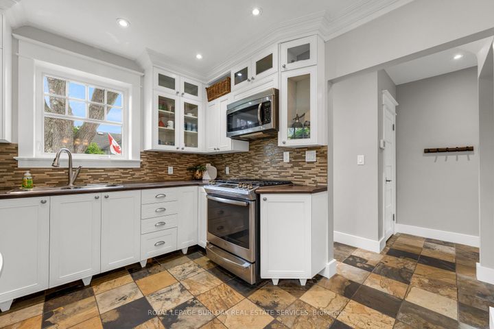 Photo 12 at 605 Emerald Street, Brant, Burlington