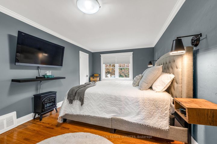 Photo 17 at 605 Emerald Street, Brant, Burlington