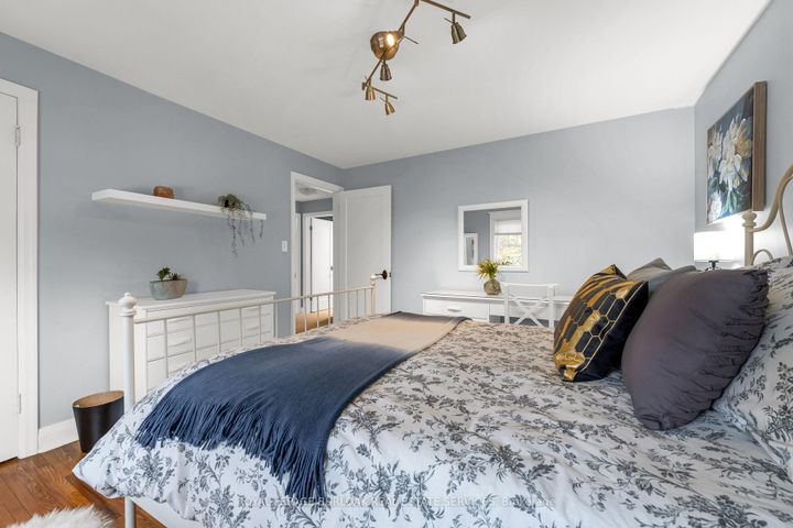Photo 20 at 605 Emerald Street, Brant, Burlington